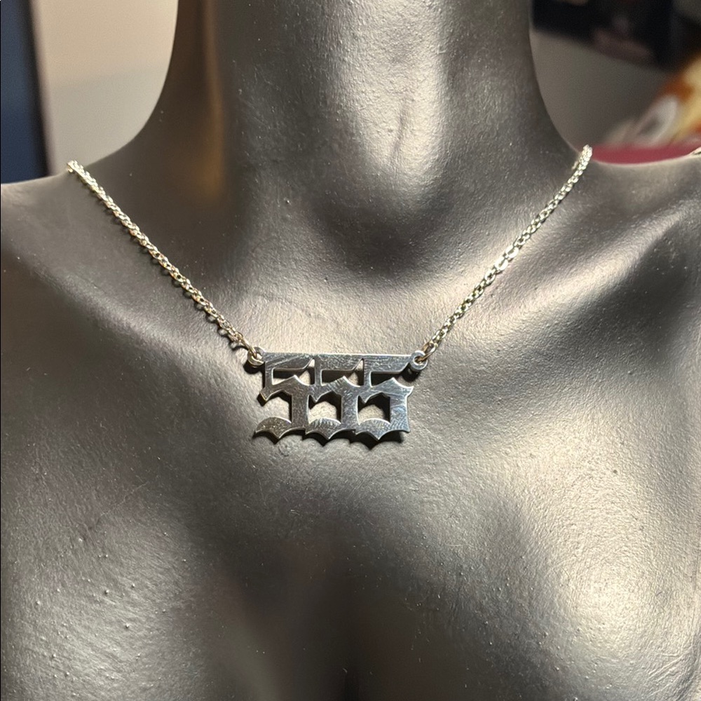 555 Angel Number in Silver